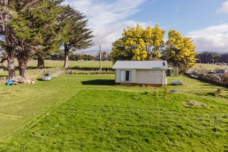 Photo of property in 37 Bright Street, Eketahuna, 4900