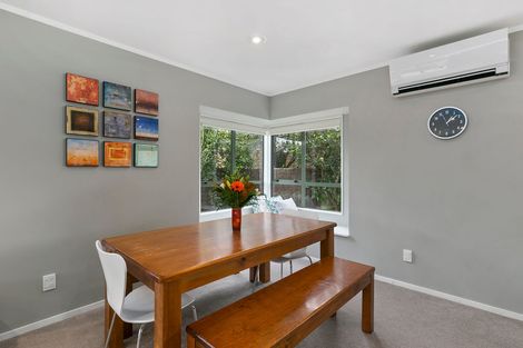 Photo of property in 8 Lingard Grove, Brooklyn, Wellington, 6021