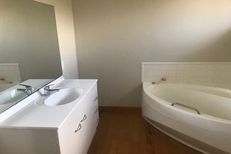 Photo of property in 50 Bleakhouse Road, Howick, Auckland, 2014