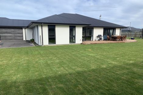 Photo of property in 14 Suffolk Drive, Kirwee, 7571