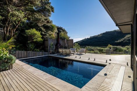 Photo of property in 380 Whaanga Road, Raglan, 3297
