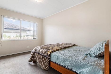 Photo of property in 41 Meadowood Drive, Unsworth Heights, Auckland, 0632