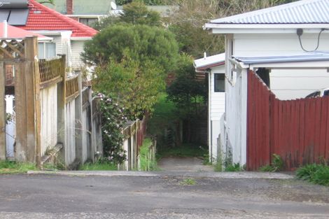 Photo of property in 4 Adriatic Avenue, Henderson, Auckland, 0612