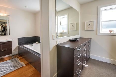 Photo of property in 12a Seacliffe Avenue, Belmont, Auckland, 0622