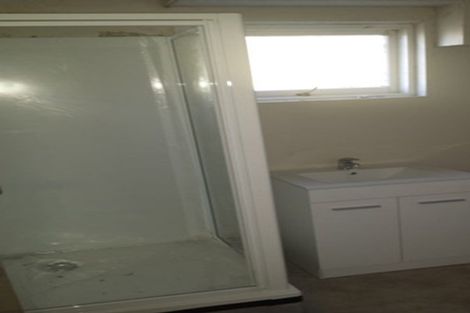 Photo of property in 18 Barron Drive, Green Bay, Auckland, 0604