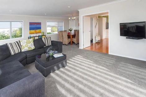 Photo of property in 12 Haseler Crescent, Howick, Auckland, 2014
