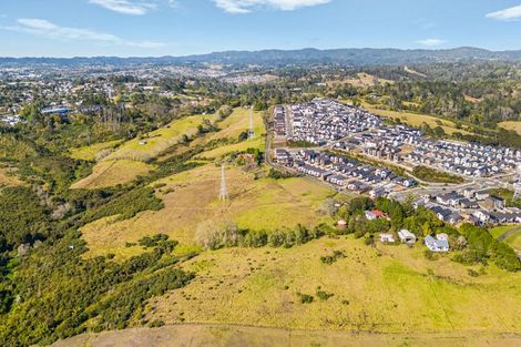 Photo of property in 23 Red Hills Road, Massey, Auckland, 0614