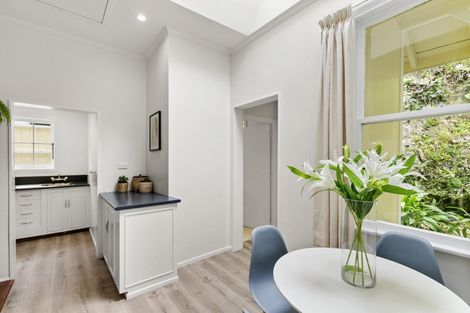 Photo of property in 12 Governor Road, Northland, Wellington, 6012