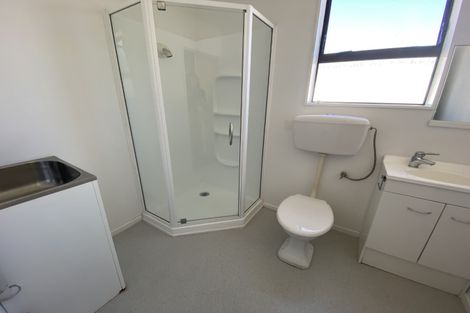 Photo of property in 40 West Coast Road, Glen Eden, Auckland, 0602