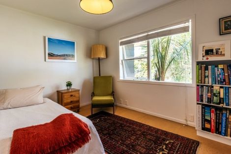 Photo of property in 68 Onetangi Road, Waiheke Island, 1971