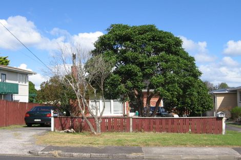 Photo of property in 2/34 Strid Road, Te Atatu South, Auckland, 0610