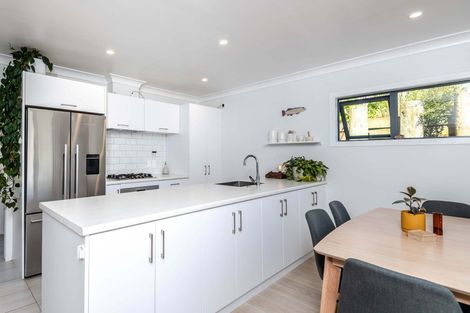 Photo of property in 41 Brindle Way, Newlands, Wellington, 6037