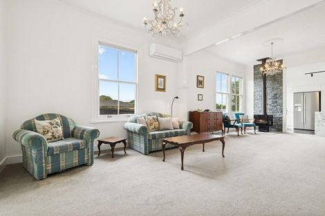 Photo of property in 100 Pukekohe East Road, Pukekohe, 2677