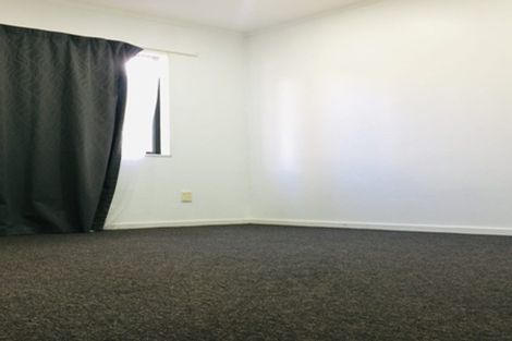 Photo of property in 2/24 Trentham Road, Papakura, 2110