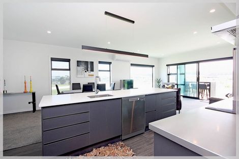 Photo of property in 16 Carex Grove, Foxton Beach, Foxton, 4815