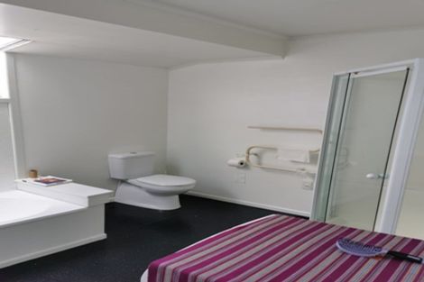 Photo of property in 2/7 Folkestone Street, Murrays Bay, Auckland, 0630