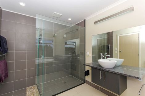 Photo of property in 354 Henwood Road, Hillsborough, New Plymouth, 4372