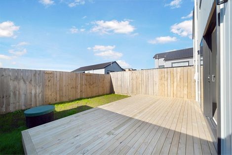 Photo of property in 52 Horokaka Street, Massey, 0614