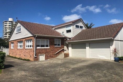 Photo of property in 1/7 Sylvan Park Avenue, Milford, Auckland, 0620