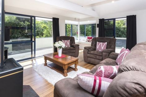 Photo of property in 2/99 Evelyn Road, Cockle Bay, Auckland, 2014