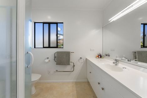 Photo of property in 40 Arrowsmith Avenue, Waipahihi, Taupo, 3330