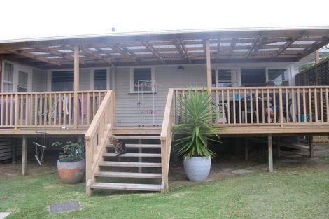 Photo of property in 15 Dakota Avenue, Beach Haven, Auckland, 0626