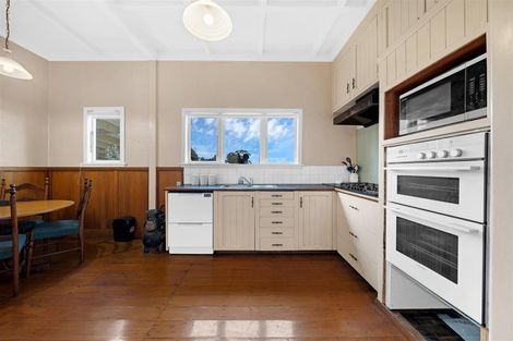Photo of property in 375 Whitford Road, Whitford, Howick, 2571