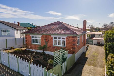 Photo of property in 229 North Street, West End, Timaru, 7910
