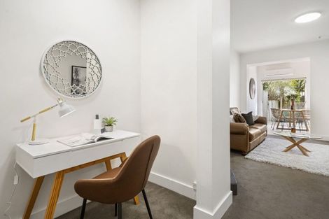 Photo of property in 5 Grass Street, Oriental Bay, Wellington, 6011