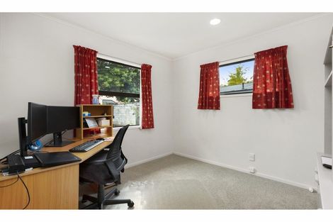 Photo of property in 30 Pulham Crescent, Queenwood, Hamilton, 3210