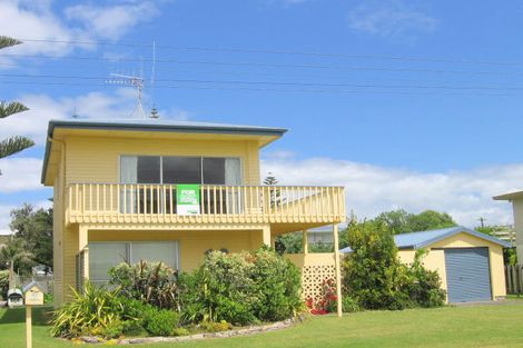 Photo of property in 10 Bway Road, Waihi Beach, 3611