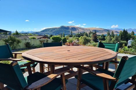 Photo of property in 3 Hamilton Drive, Lake Tekapo, 7999