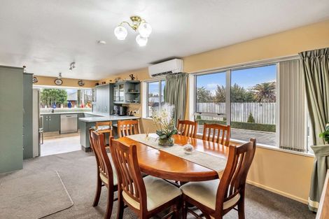 Photo of property in 17 Canon Stack Place, Kaiapoi, 7630