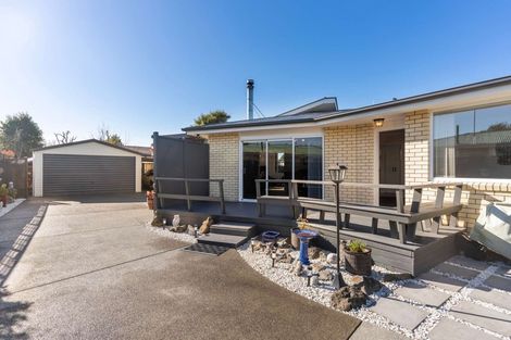 Photo of property in 26 Royal Park Drive, Parklands, Christchurch, 8083