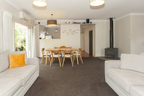 Photo of property in 4 Milverton Avenue, Hokowhitu, Palmerston North, 4410