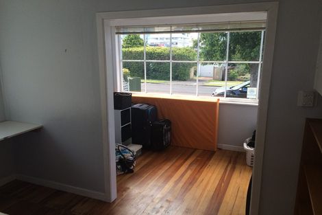 Photo of property in 1 Lomond Street, Takapuna, Auckland, 0622