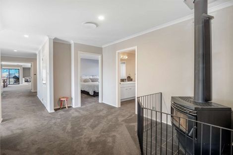 Photo of property in 10 Hardacre Place, Omarama, 9412