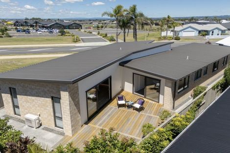 Photo of property in 71 Montiicola Drive, Papamoa Beach, Papamoa, 3118