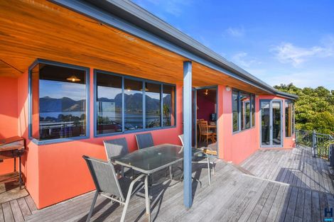 Photo of property in 8 Gibbs Road, Collingwood, 7073