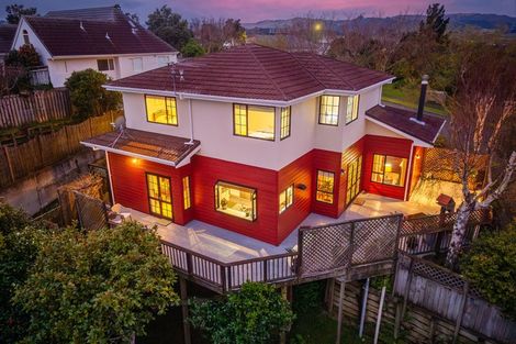 Photo of property in 6 Samwell Drive, Whitby, Porirua, 5024