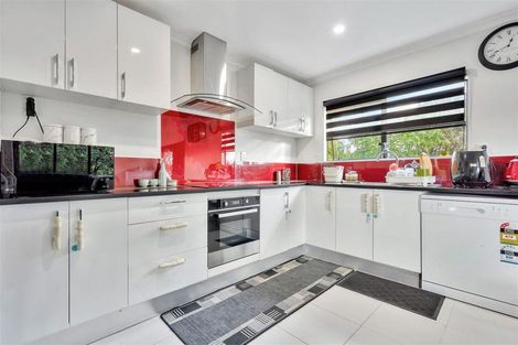 Photo of property in 2/38 Arlette Place, Massey, Auckland, 0614