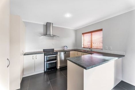 Photo of property in 6 Senecio Place, Weymouth, Auckland, 2103