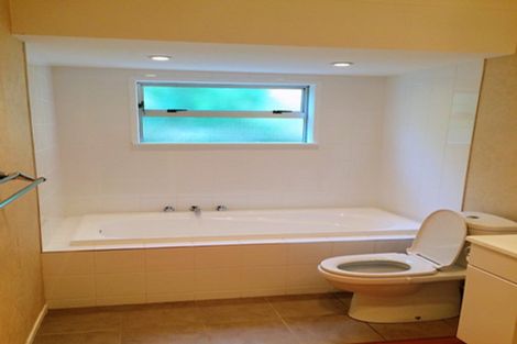 Photo of property in 149 Beach Haven Road, Beach Haven, Auckland, 0626