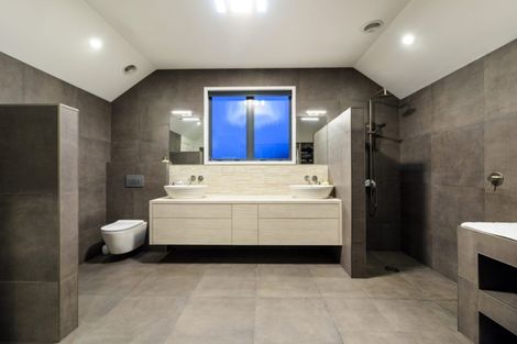 Photo of property in 85 Marine Parade, Mount Maunganui, 3116