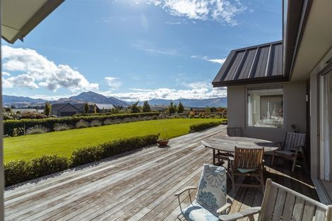 Photo of property in 2 Nokomai Street, Wanaka, 9305
