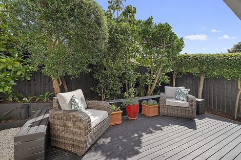 Photo of property in 89a Kowhai Road, Mairangi Bay, Auckland, 0630