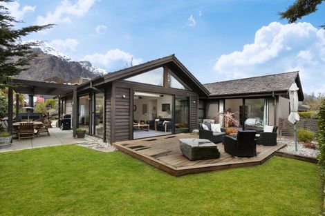 Photo of property in 2 Reading Court, Jacks Point, Queenstown, 9371