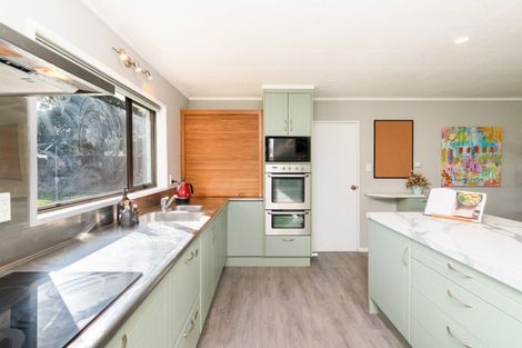 Photo of property in 24 Cedar Crescent, Feilding, 4702