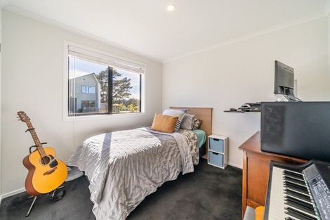 Photo of property in 1 Taraiti Crescent, Kenepuru, Porirua, 5022