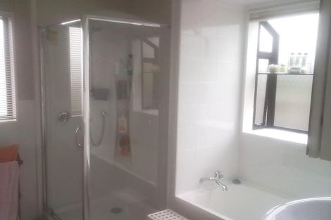 Photo of property in 141 West Harbour Drive, West Harbour, Auckland, 0618